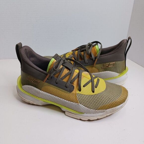 Under Armour Sneaker Curry 7 Youth Unisex size 7Y